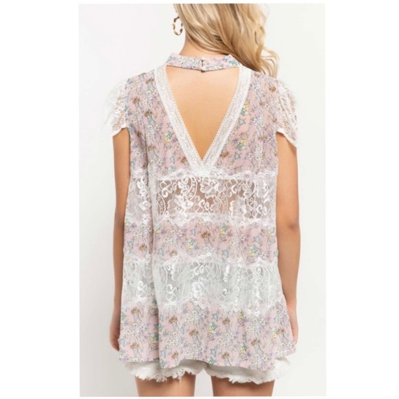 *SALE* POL Lace Detail Floral Top - Picture 3 of 9